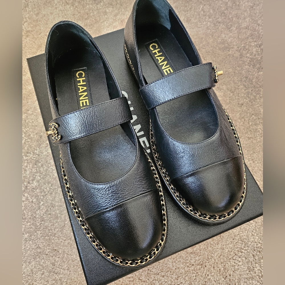 Chanel Mary Janes 24A Lambskin Captoe CC Turnlock 38 Black G45848 B17569